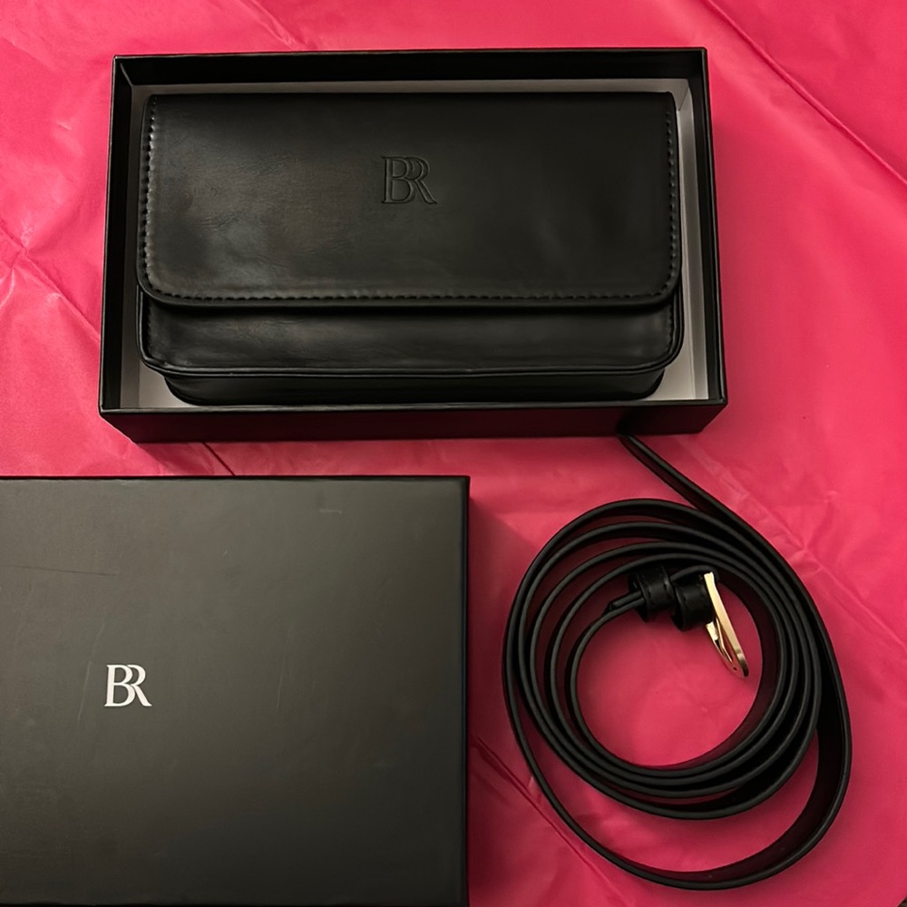 Banana Republic / One Size / Black Leather